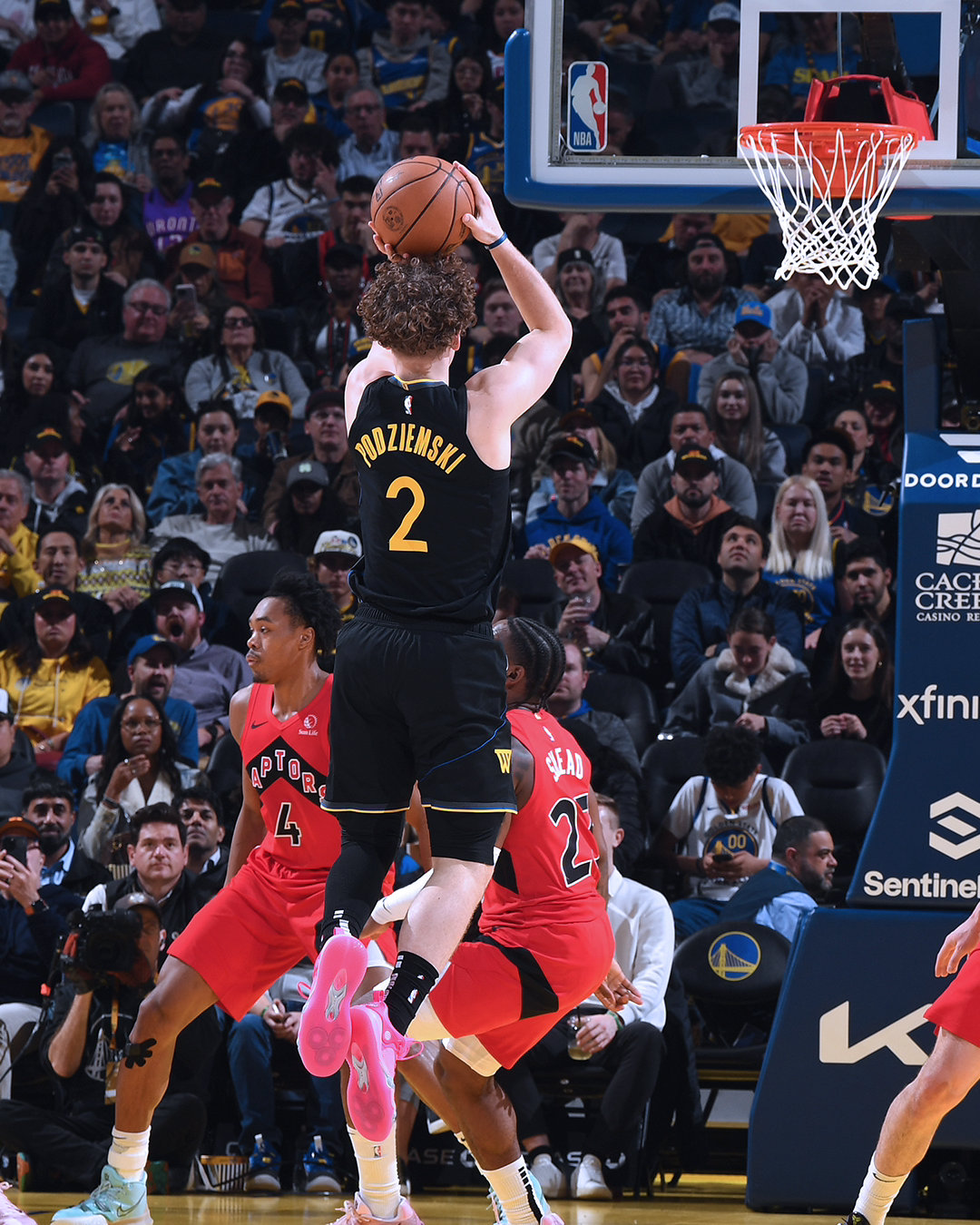 包含窗口期多伦多猛龙外线爆发：NBA常规赛节点到来；管理层满意；身体对抗强度拉满的词条九游体育官网