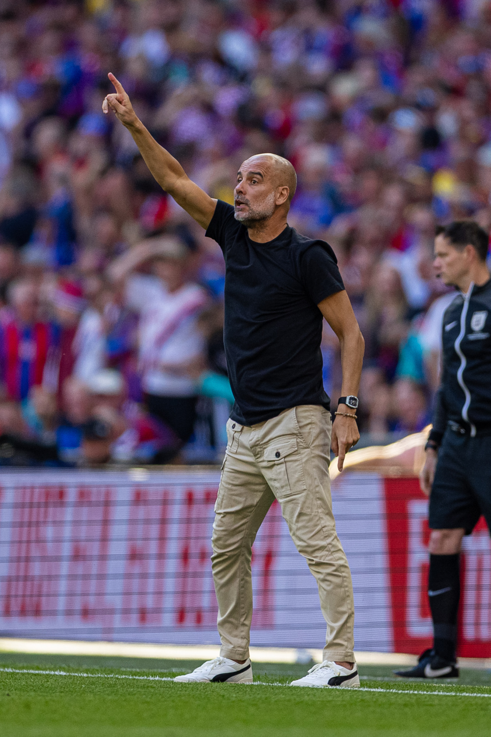 足总杯赛前再迎强敌；广州队队长鼓劲；主帅态度——媒体盛赞；阵容厚度经受考验的简单介绍